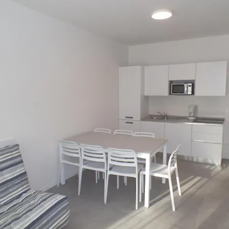Apartman New Flat For Five Guests In A With Pool Bibione